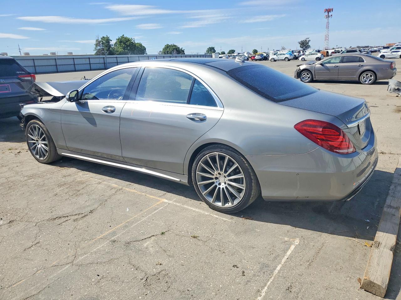 2015 MERCEDES-BENZ S 550 photo 3