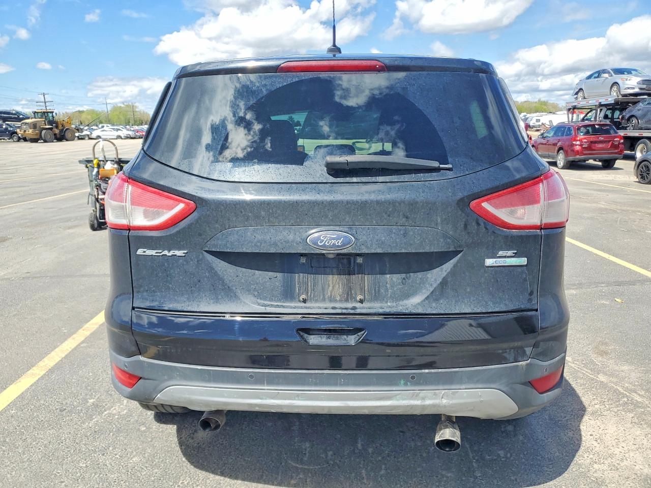 2016 FORD ESCAPE SE photo 11