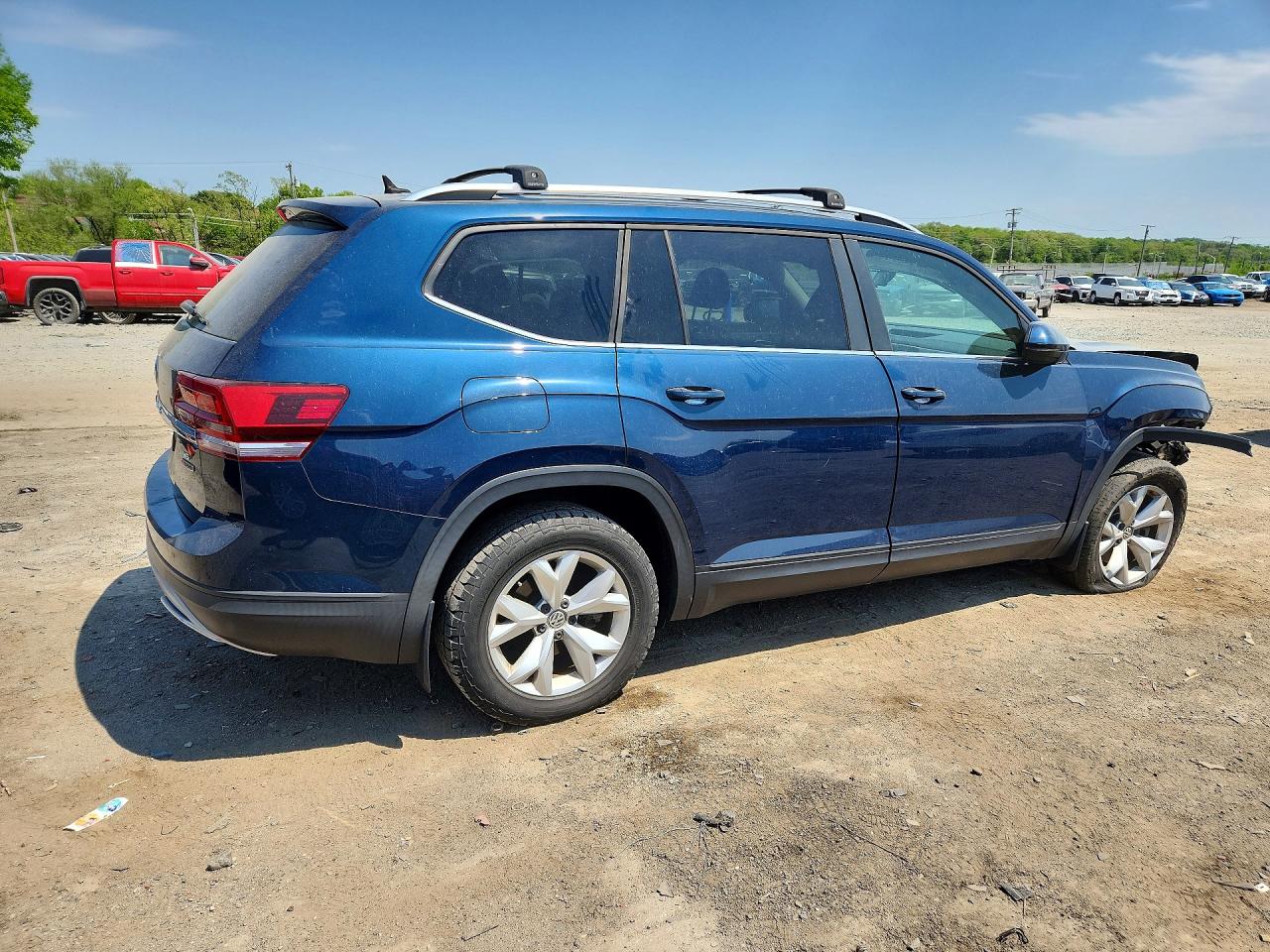 2018 VOLKSWAGEN ATLAS SE photo 5