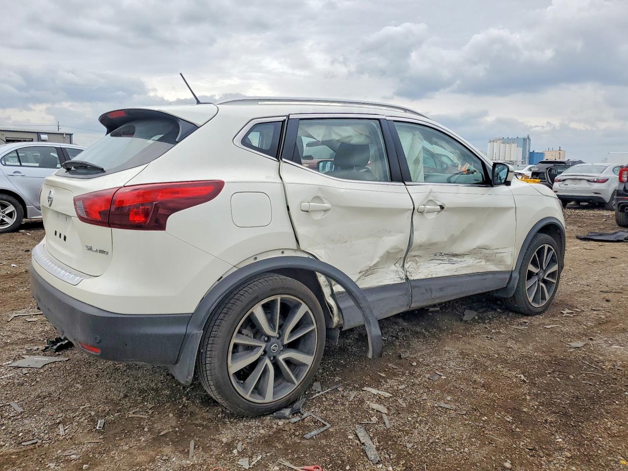 2019 NISSAN ROGUE SPORT SL photo 3