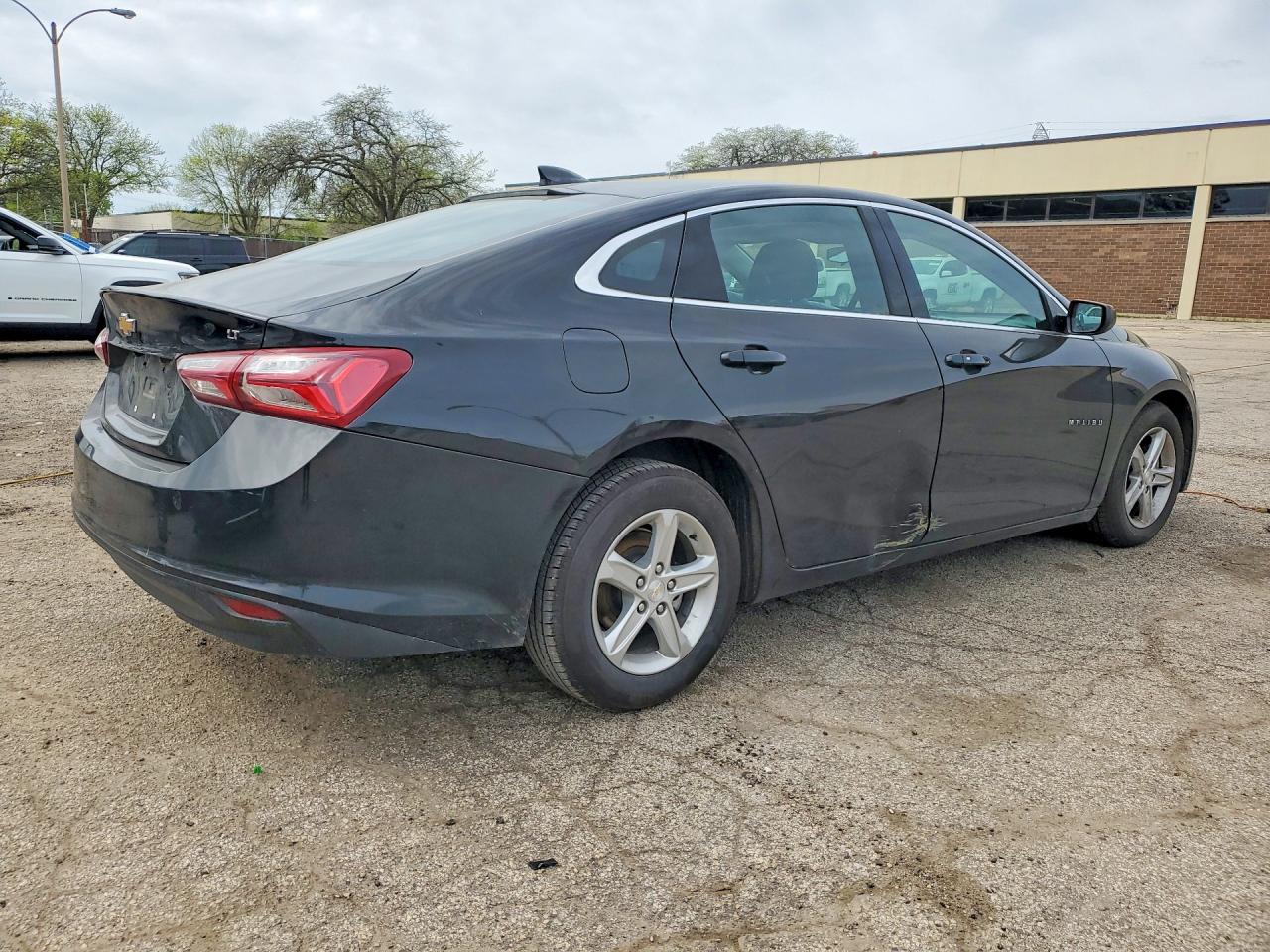 2022 CHEVROLET MALIBU LT photo 5