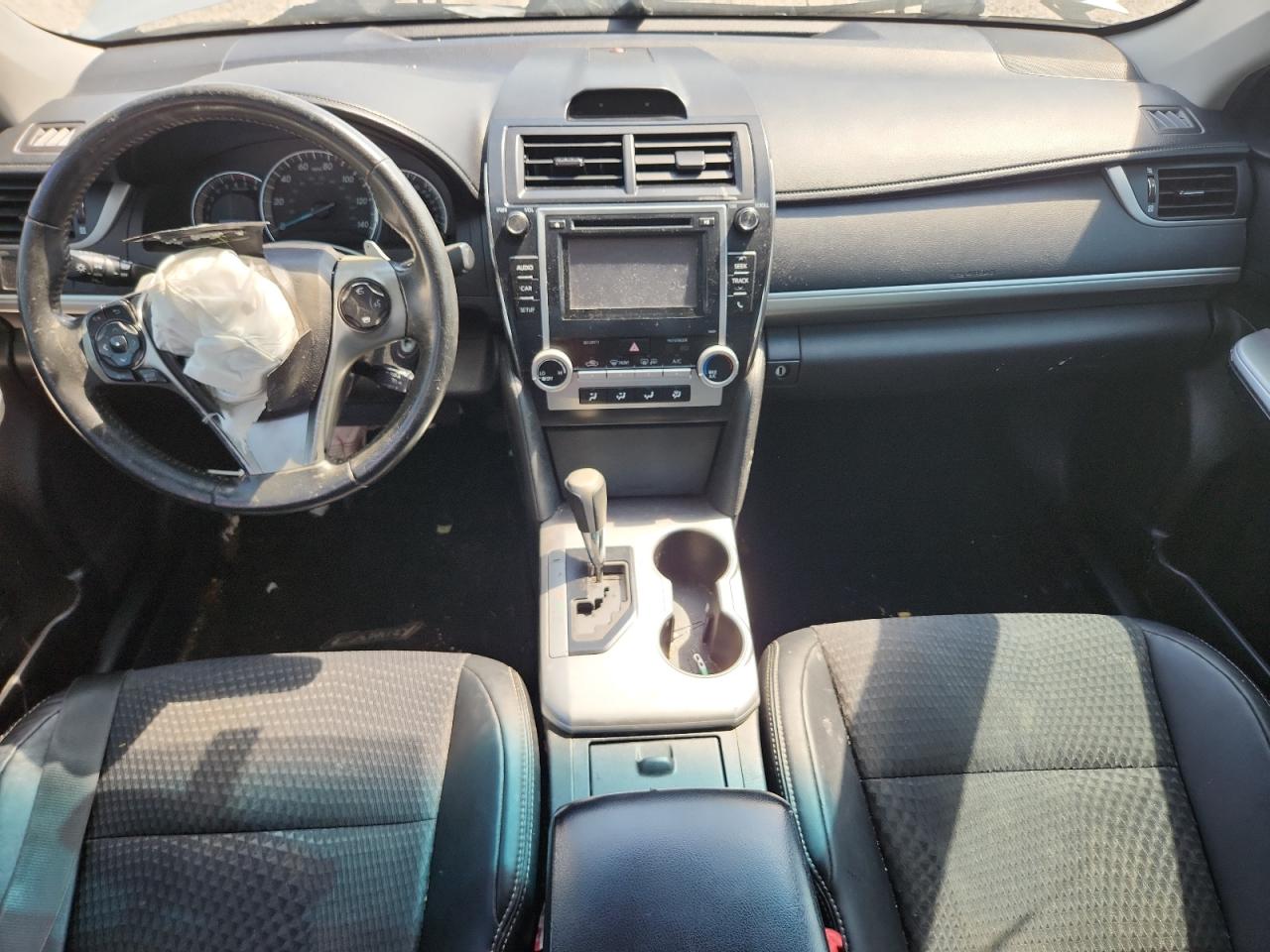 2014 TOYOTA CAMRY SE photo 15