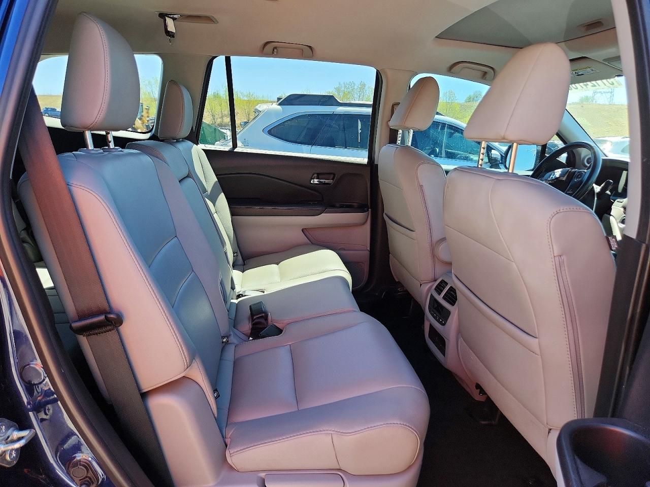2016 HONDA PILOT EXL photo 11