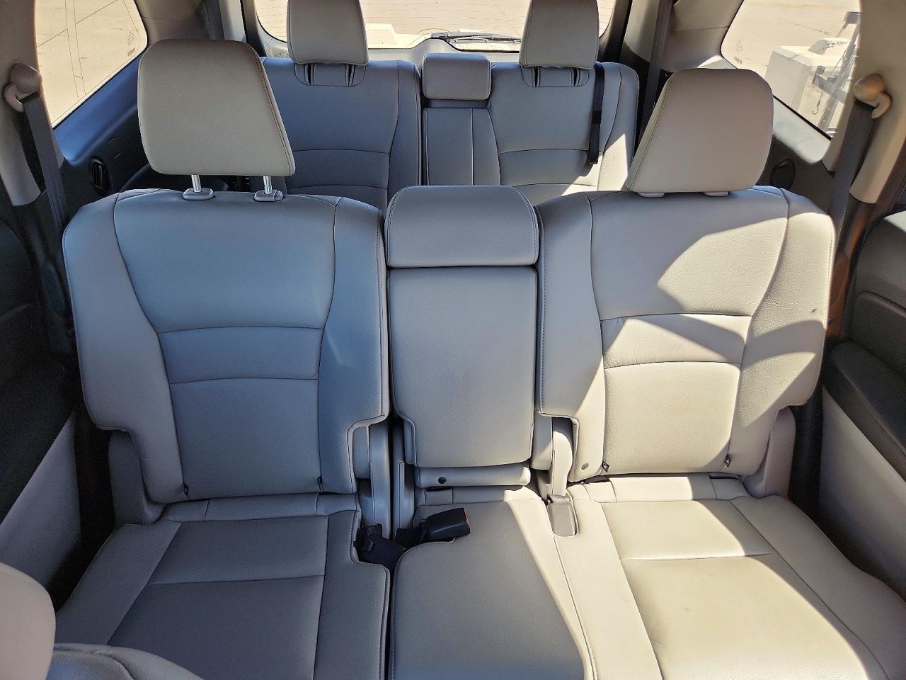 2016 HONDA PILOT EXL photo 10