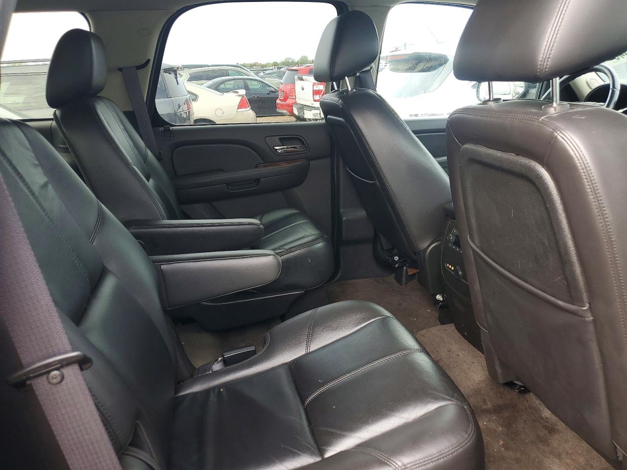 2011 CHEVROLET TAHOE K1500 LT photo 28