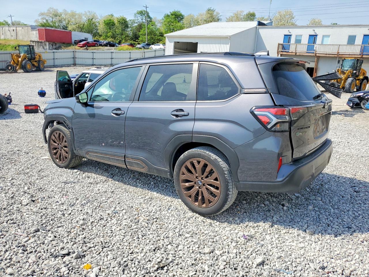 2025 SUBARU FORESTER SPORT photo 4