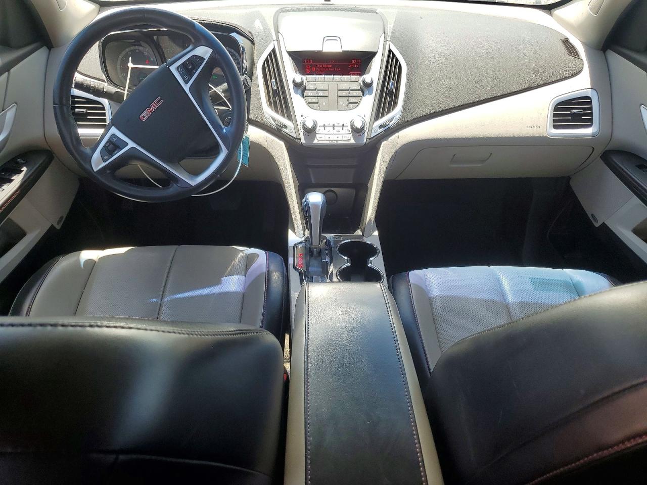 2011 GMC TERRAIN SLT photo 15