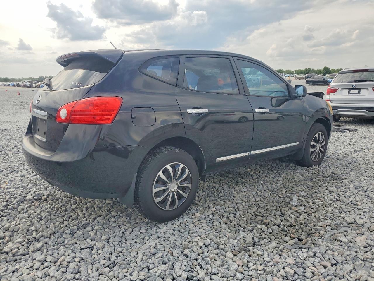 2011 NISSAN ROGUE S photo 5