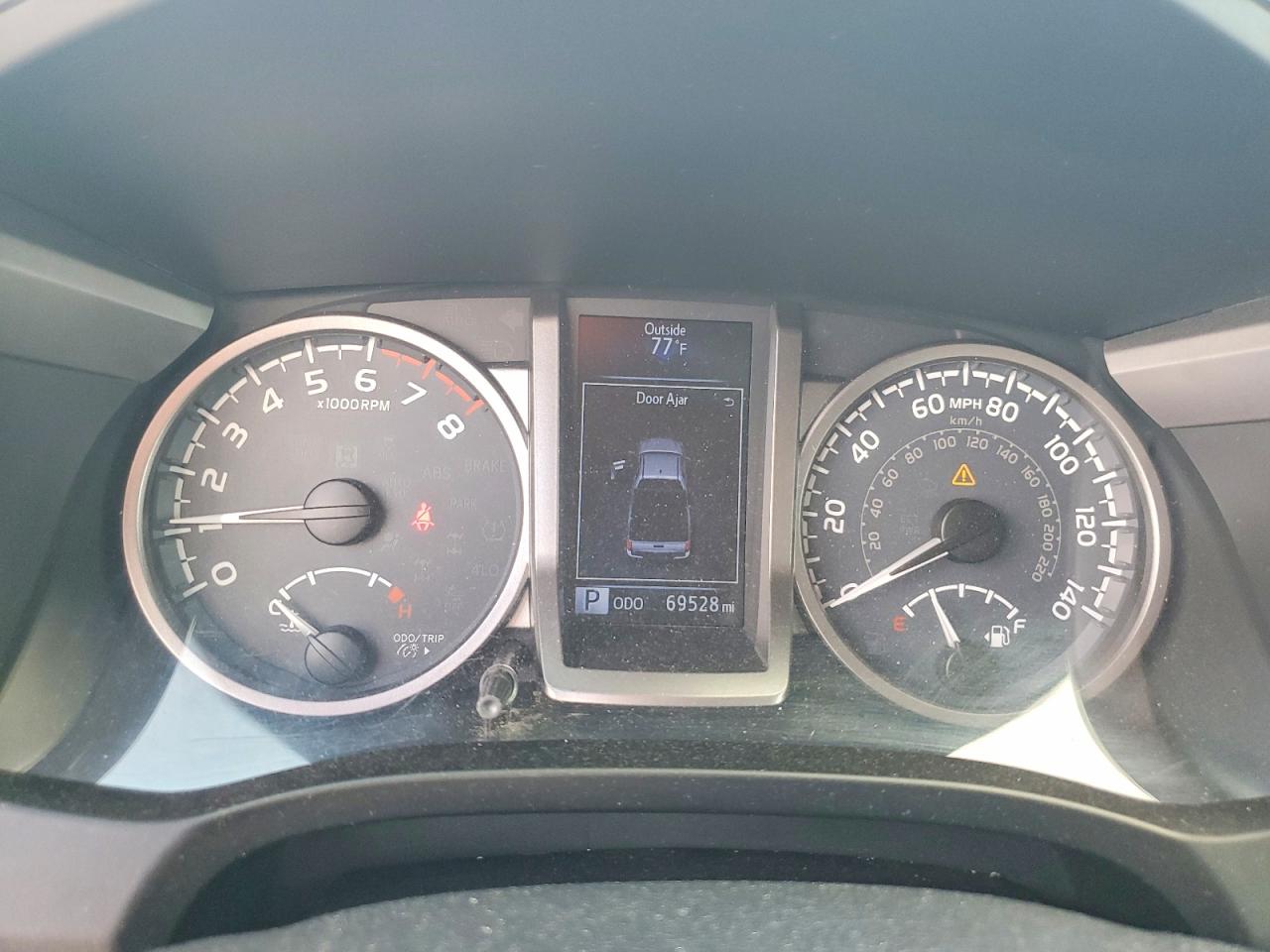 2019 TOYOTA TACOMA SR5 V6 photo 25