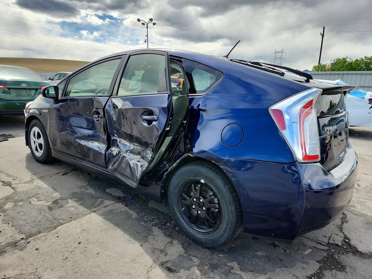 2014 TOYOTA PRIUS TWO photo 2