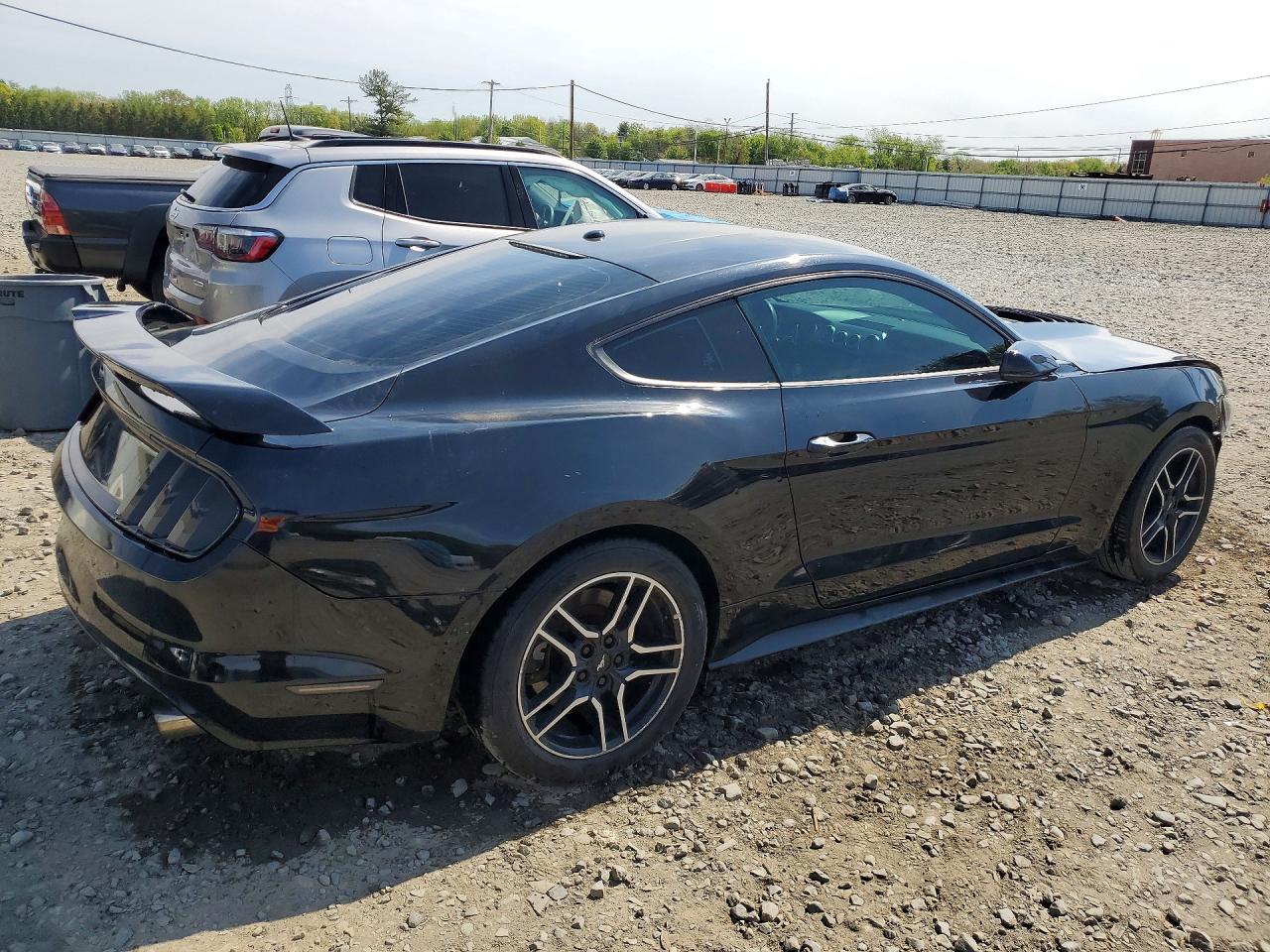 2015 FORD MUSTANG photo 5