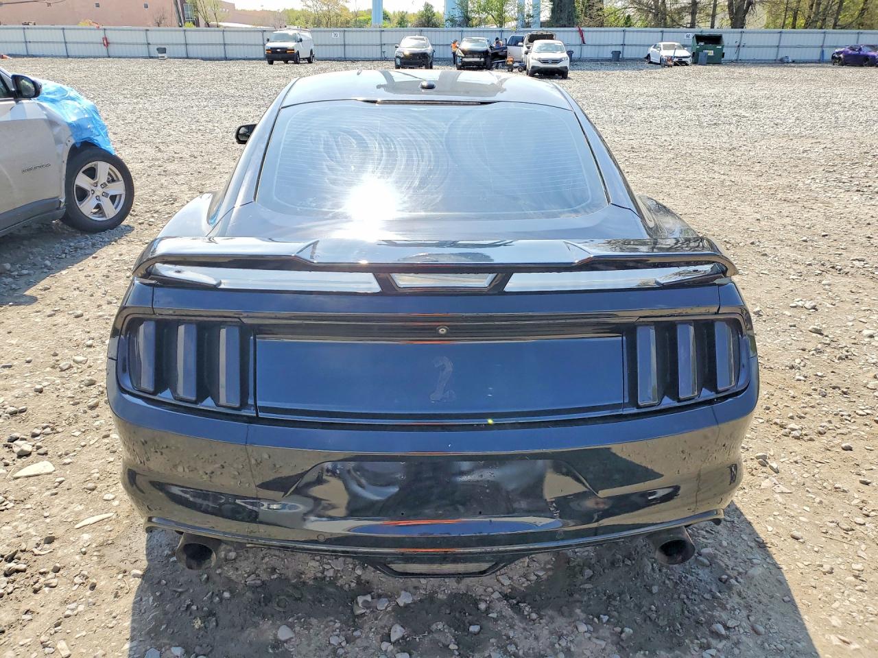 2015 FORD MUSTANG photo 11