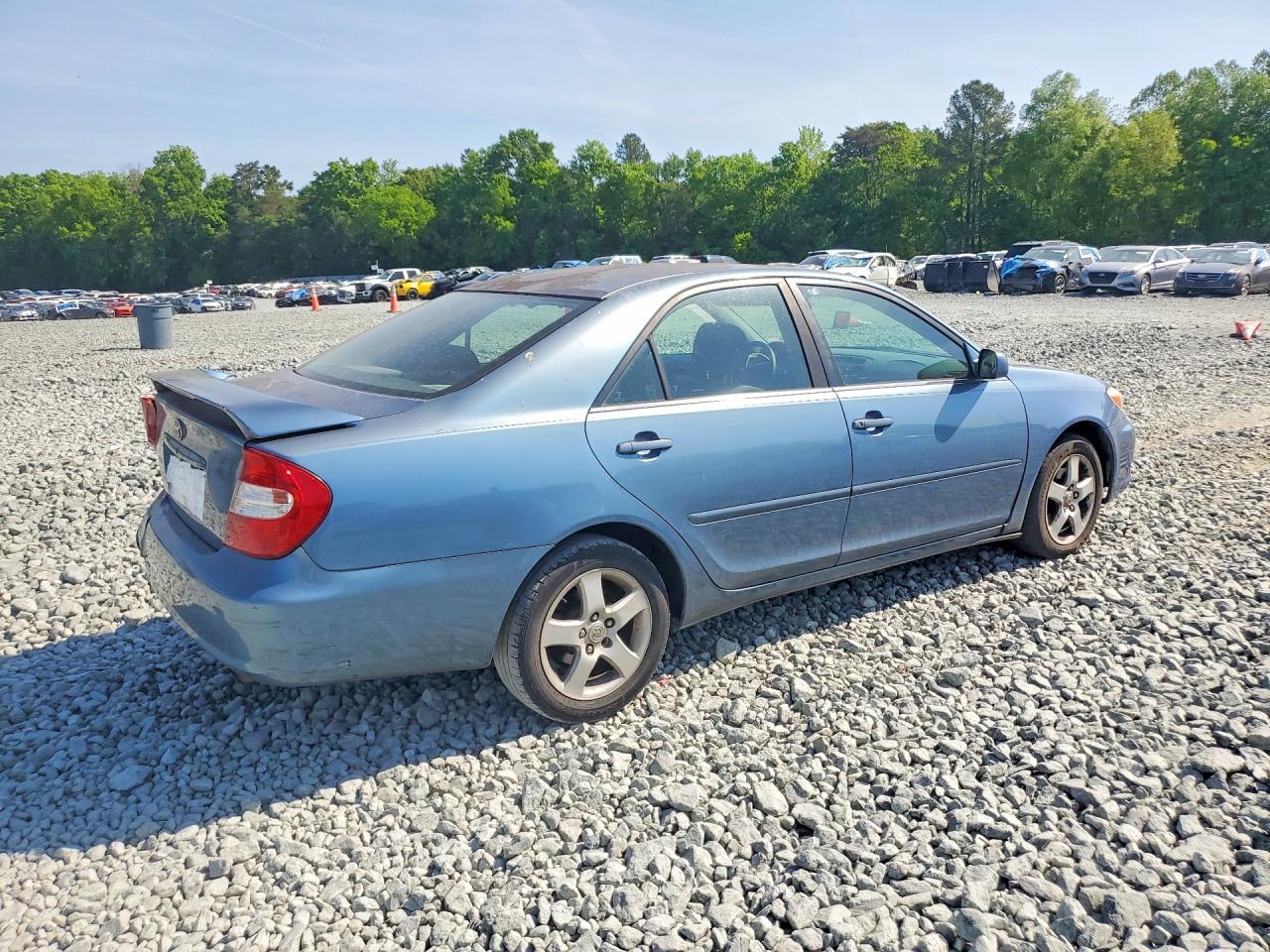 2002 TOYOTA CAMRY SE V6 photo 5