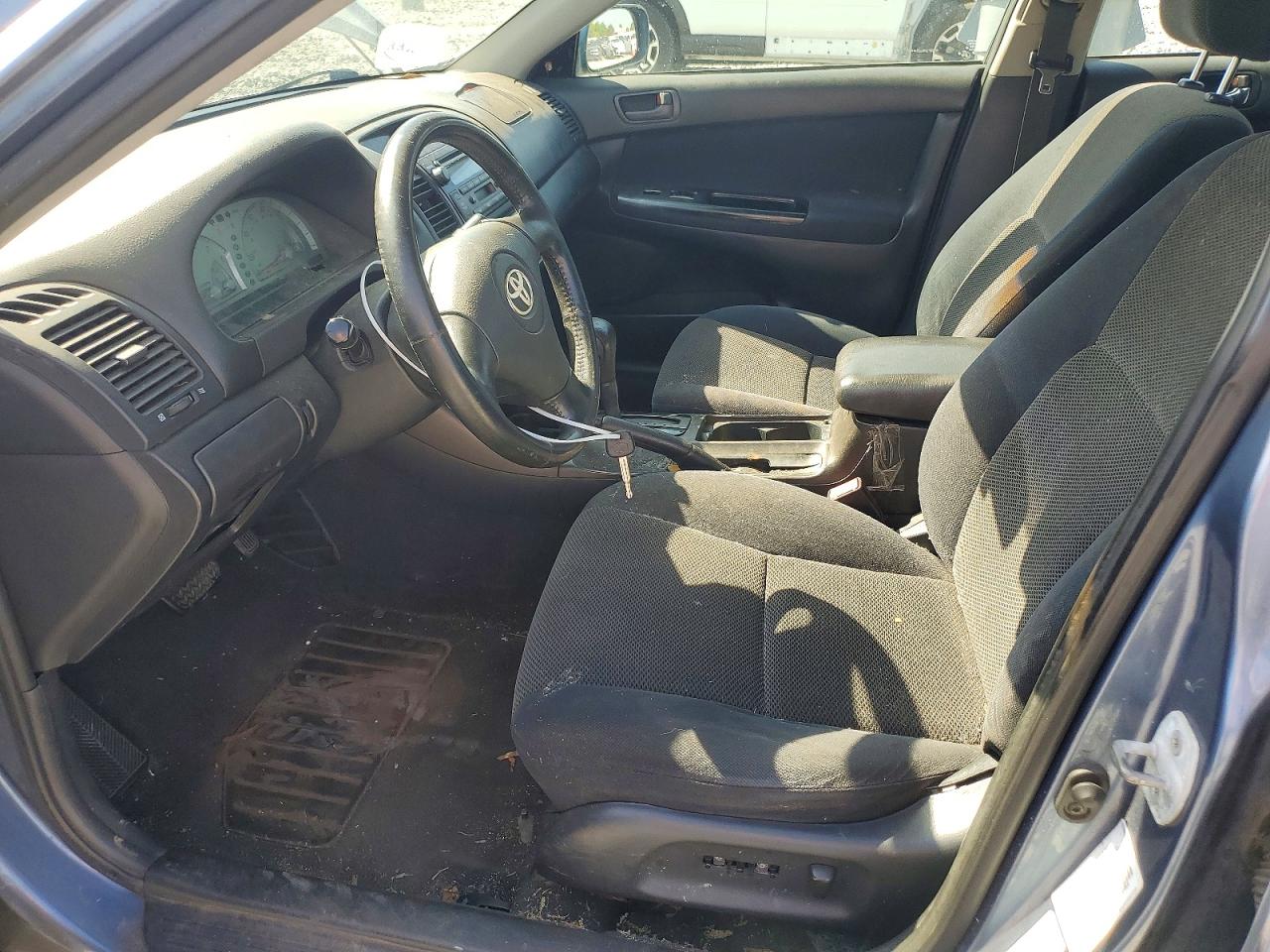 2002 TOYOTA CAMRY SE V6 photo 13