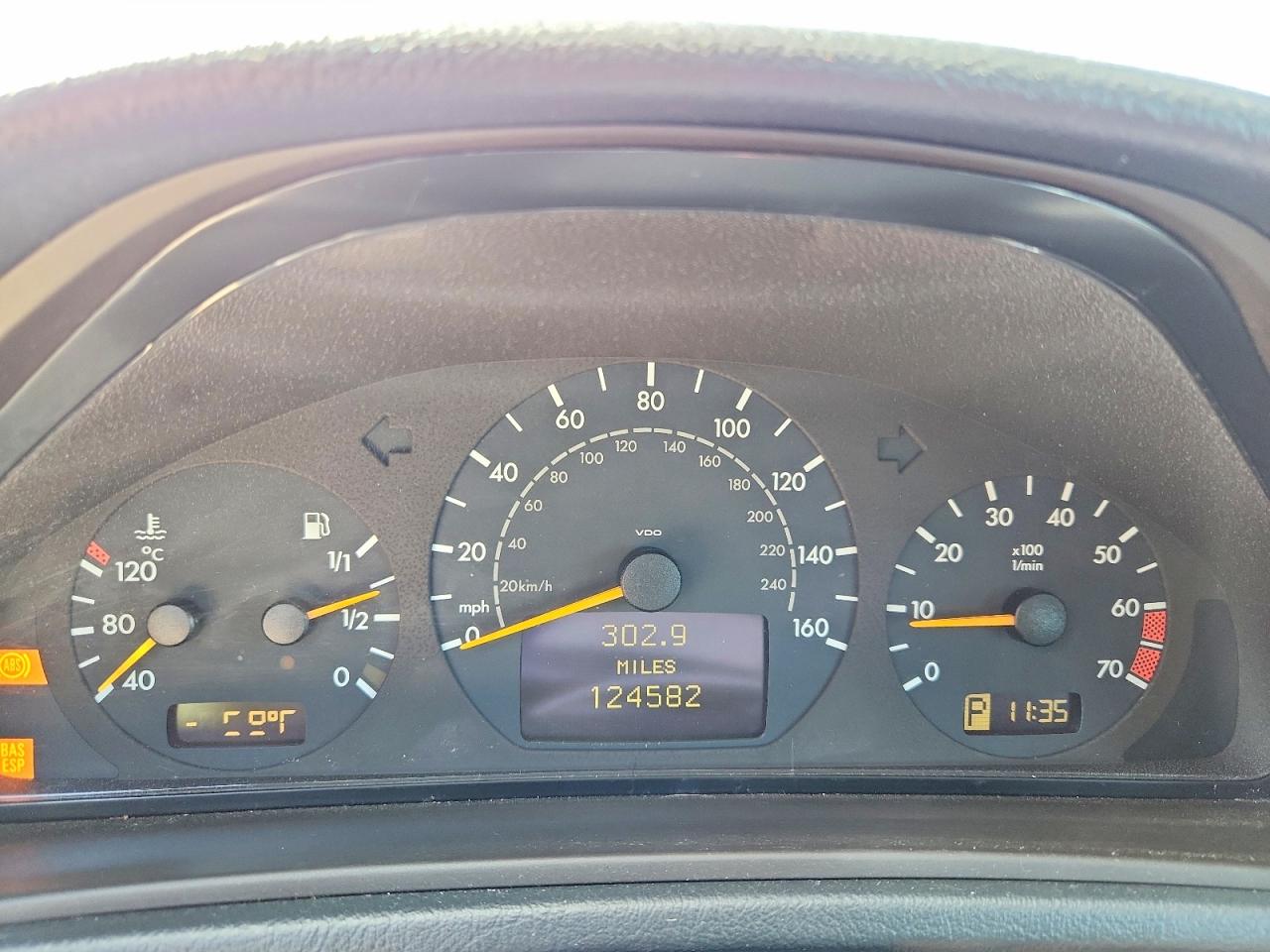 2001 MERCEDES-BENZ CLK 320 photo 17