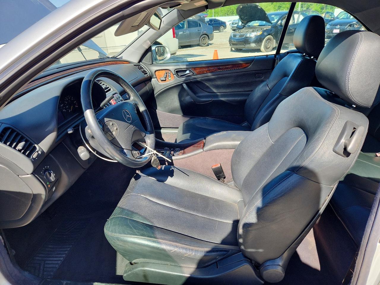 2001 MERCEDES-BENZ CLK 320 photo 13