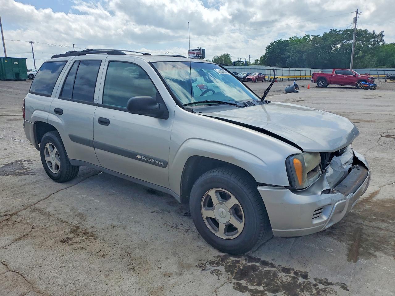 2004 CHEVROLET TRAILBLAZER LS photo 4