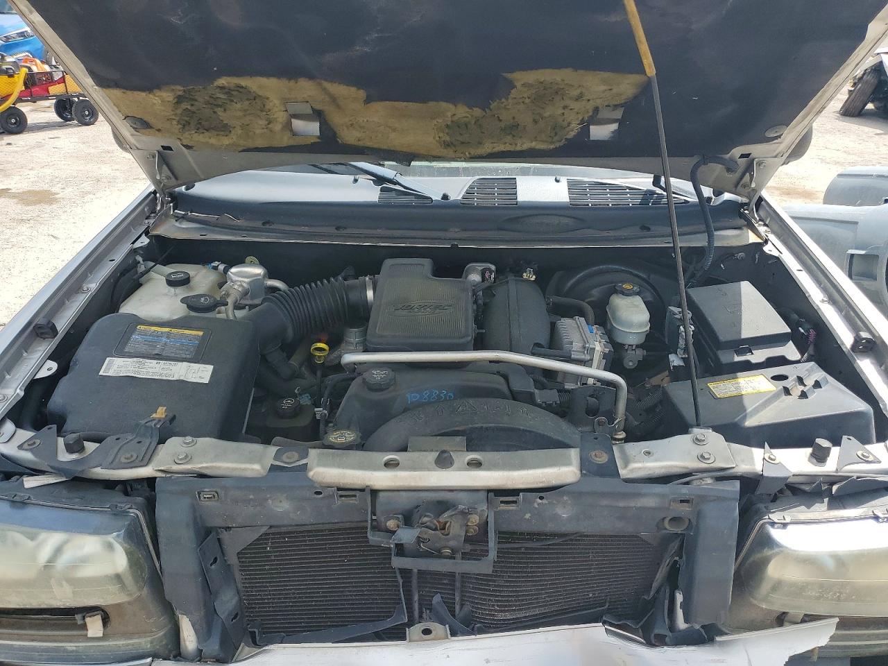 2004 CHEVROLET TRAILBLAZER LS photo 11