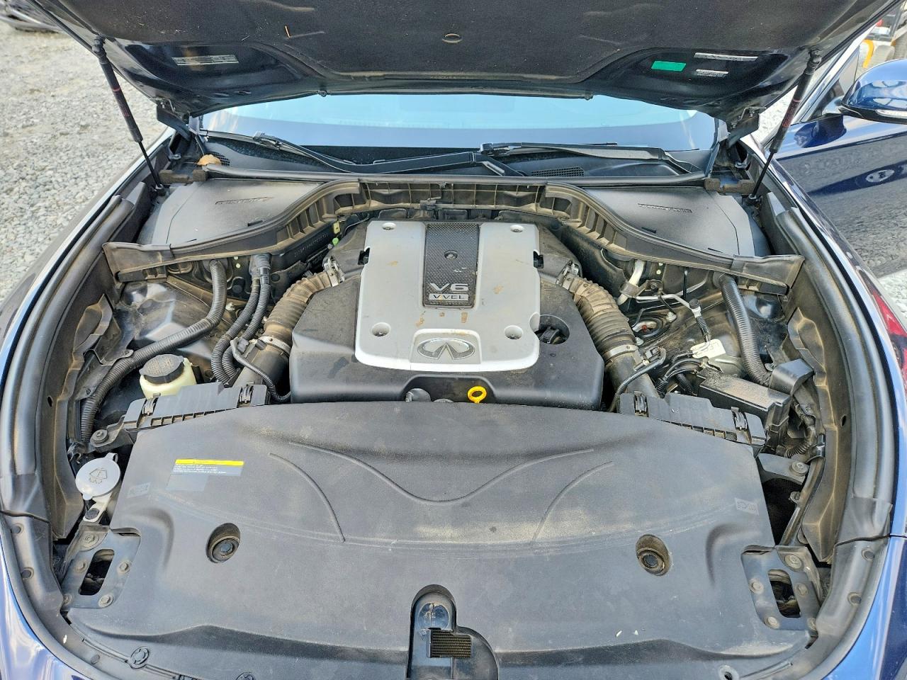 2015 INFINITI Q70L 3.7 photo 11
