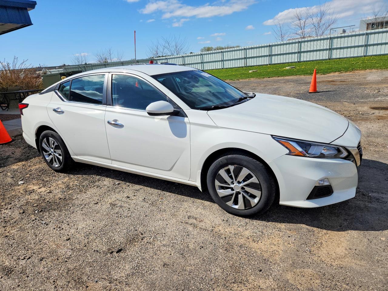 2019 NISSAN ALTIMA S photo 7
