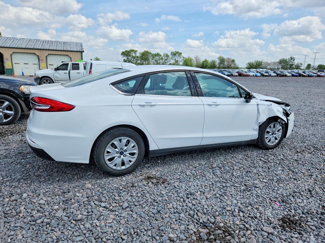 2020 FORD FUSION S photo 5