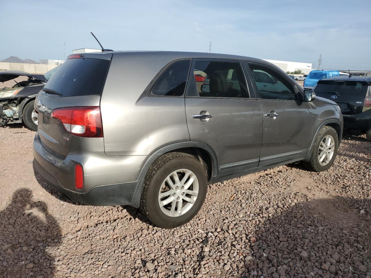 2014 KIA SORENTO LX photo 5