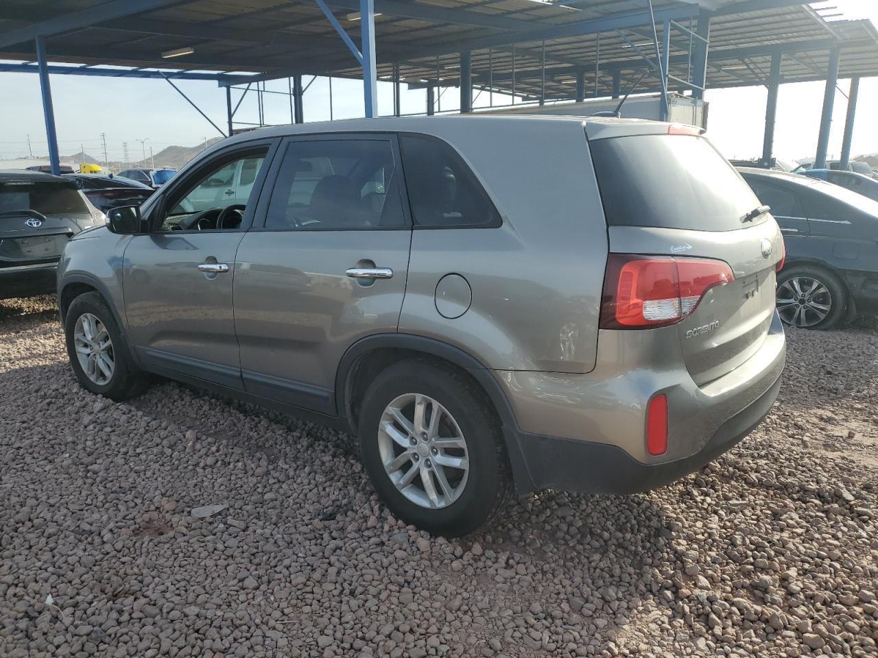 2014 KIA SORENTO LX photo 3