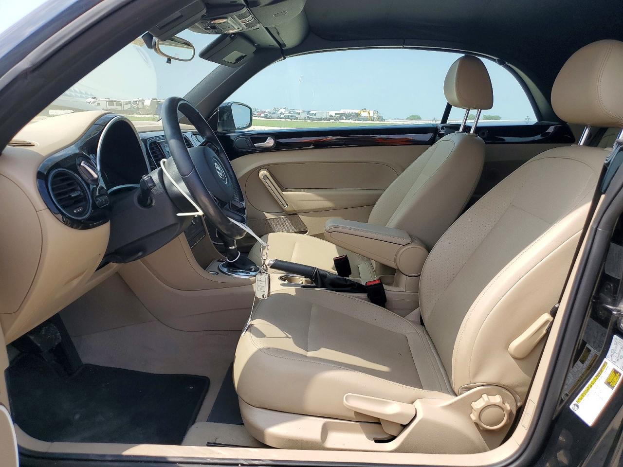 2015 VOLKSWAGEN BEETLE 1.8T photo 13