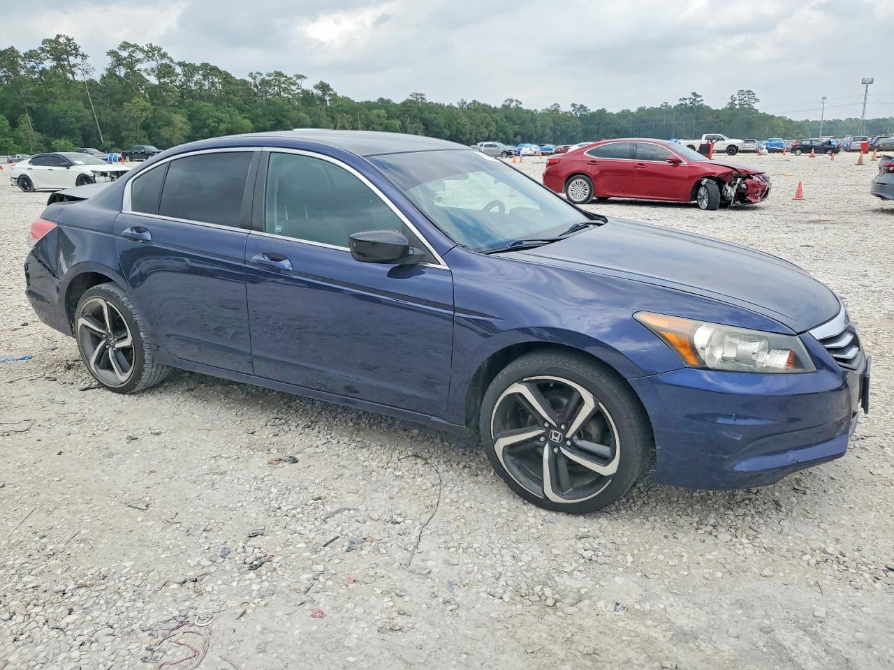 2012 HONDA ACCORD LX photo 10