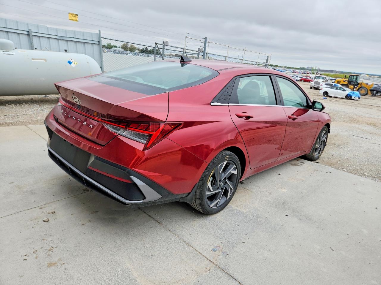 2024 HYUNDAI ELANTRA SEL photo 5