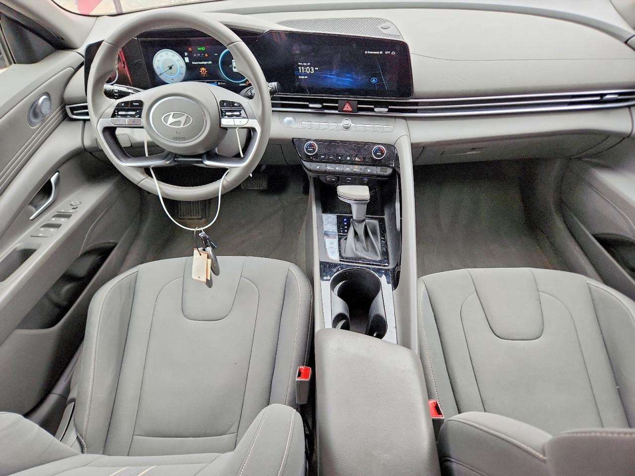 2024 HYUNDAI ELANTRA SEL photo 15