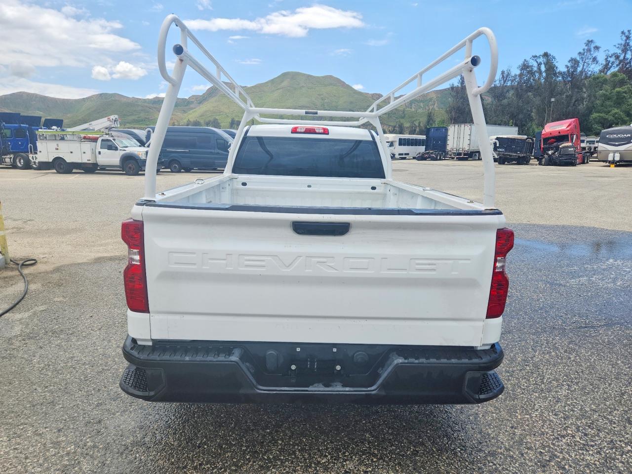2025 CHEVROLET SILVERADO C1500 photo 6