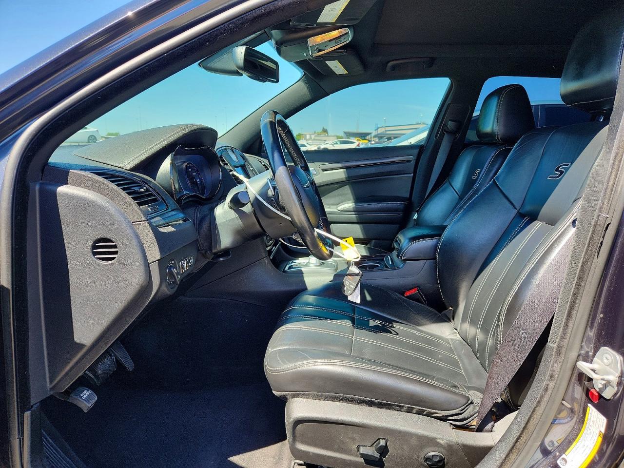 2016 CHRYSLER 300 S photo 7