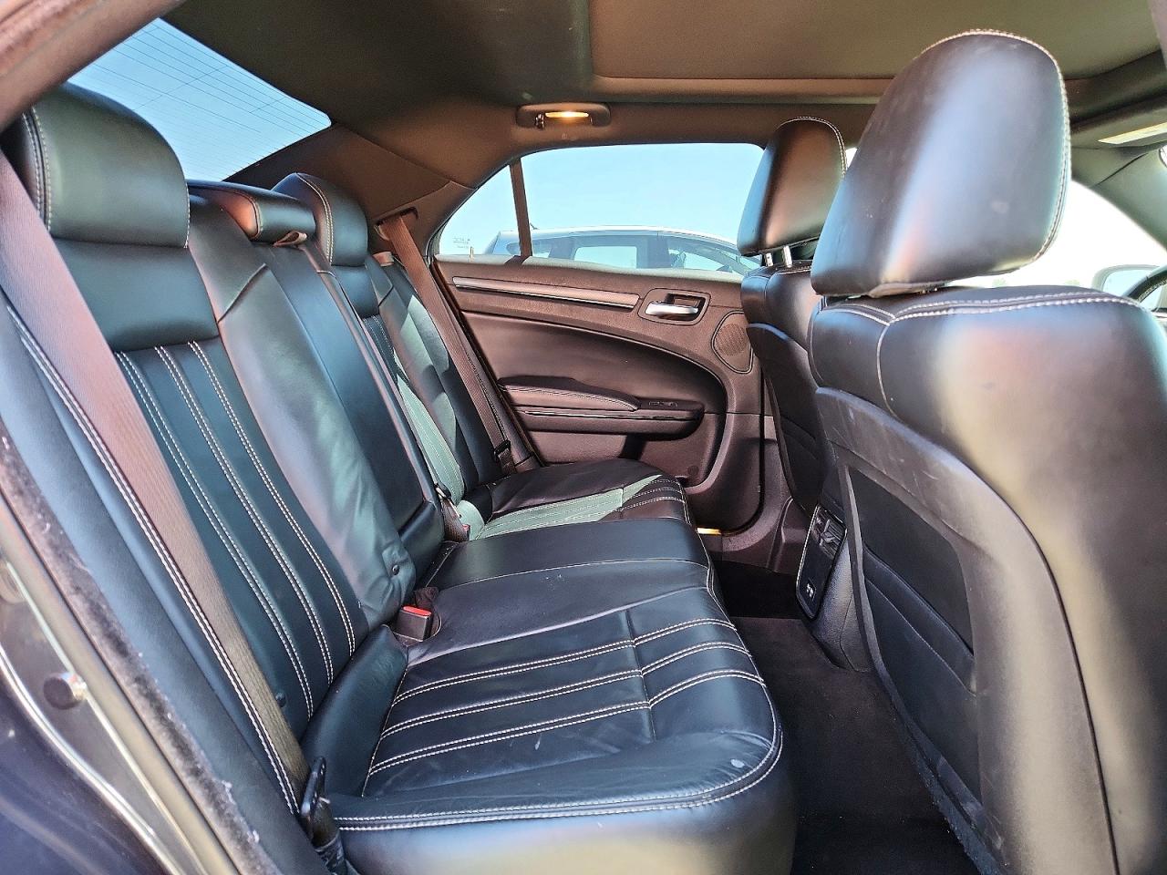 2016 CHRYSLER 300 S photo 10