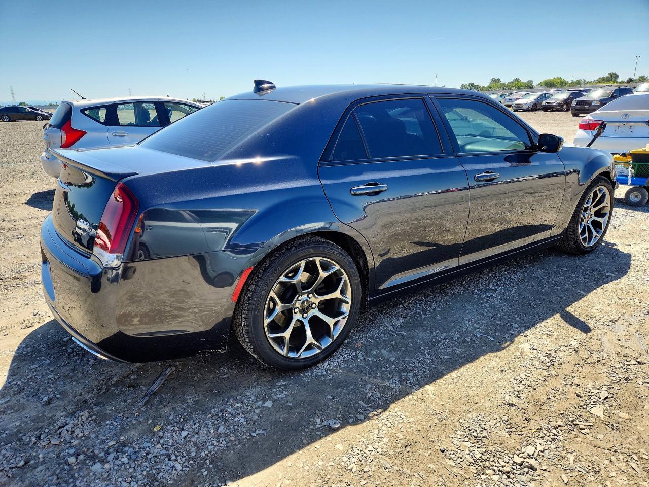 2016 CHRYSLER 300 S photo 3