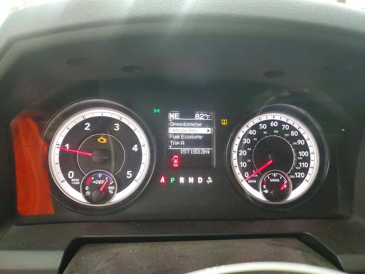 2014 RAM 1500 SLT photo 9