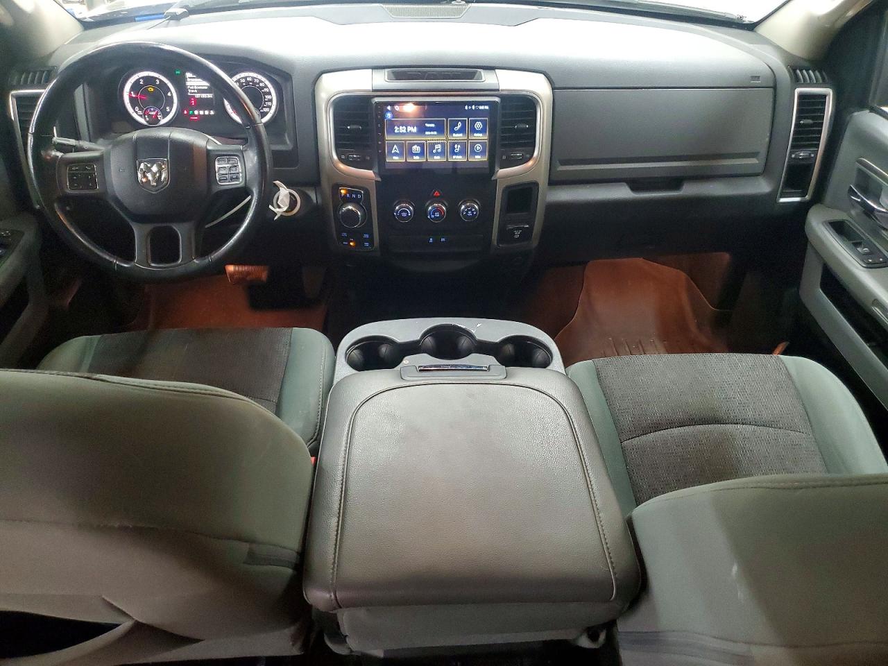 2014 RAM 1500 SLT photo 8