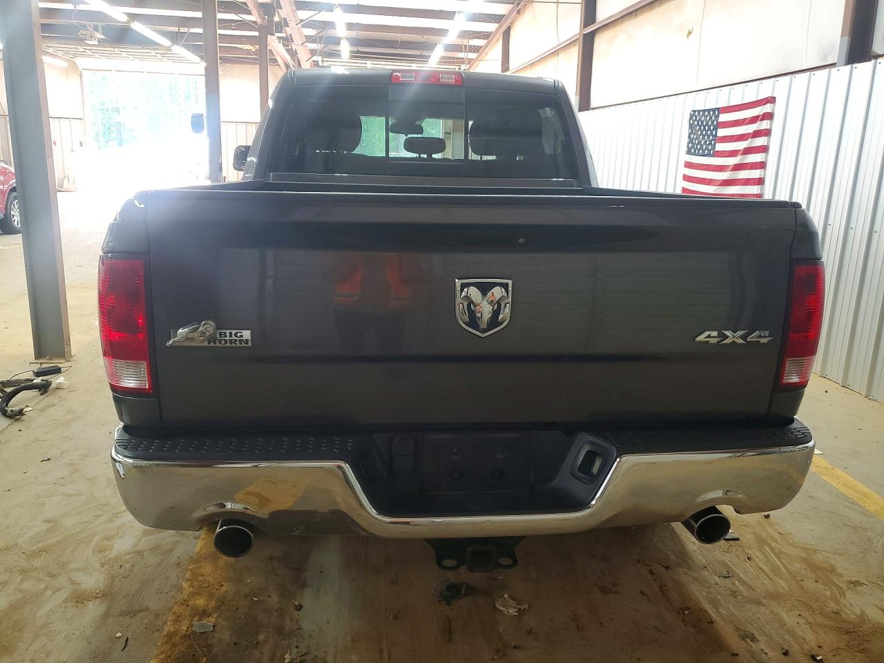 2014 RAM 1500 SLT photo 6