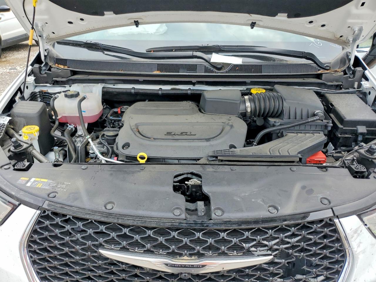 2025 CHRYSLER PACIFICA SELECT photo 31