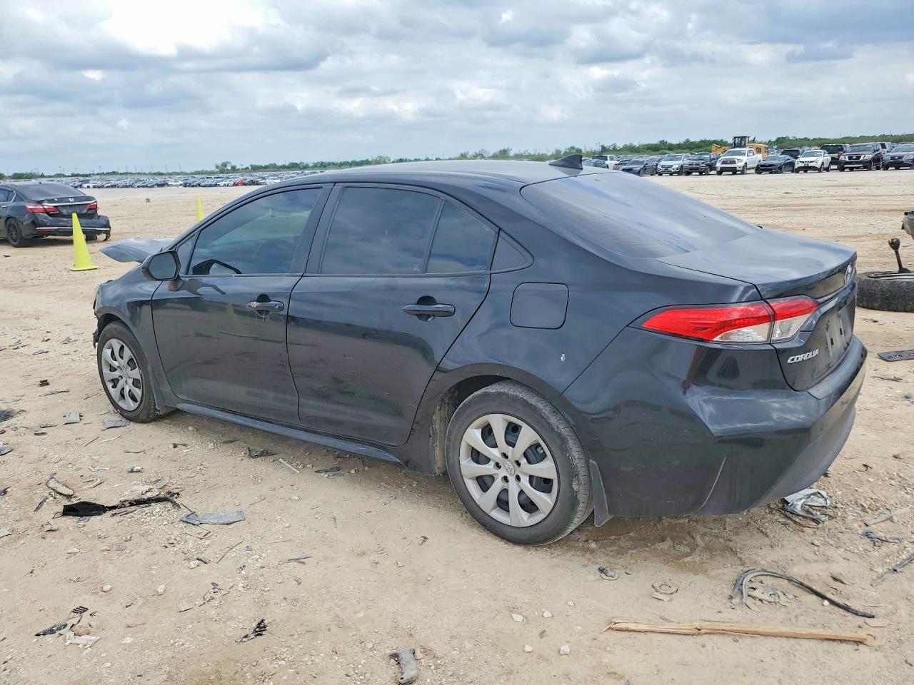 2024 TOYOTA COROLLA LE photo 4