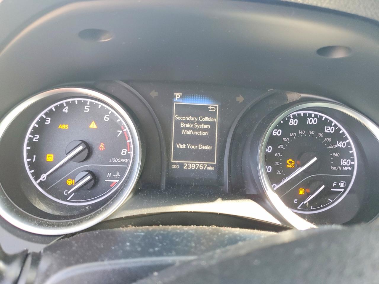 2018 TOYOTA CAMRY LE photo 17