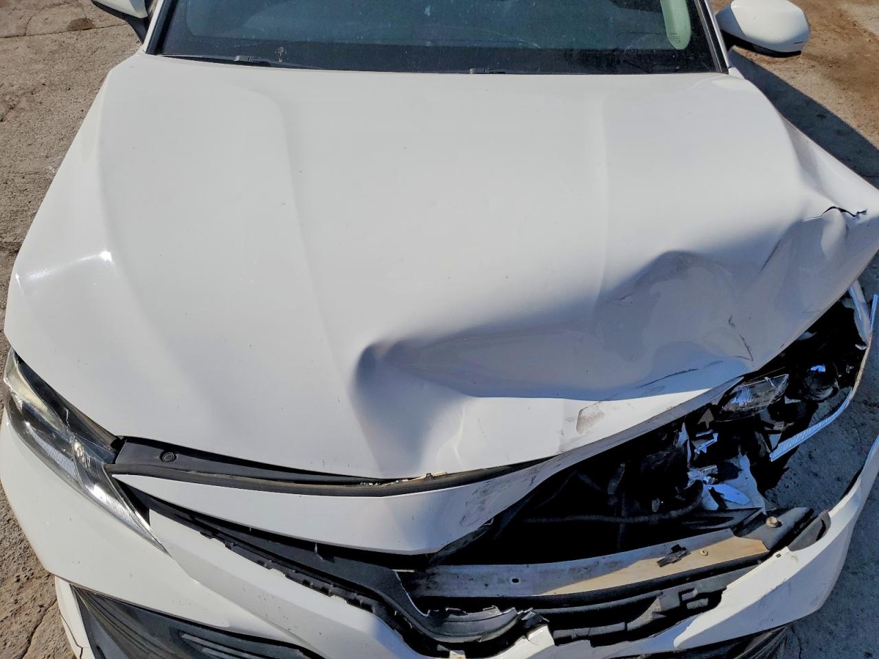 2018 TOYOTA CAMRY LE photo 21