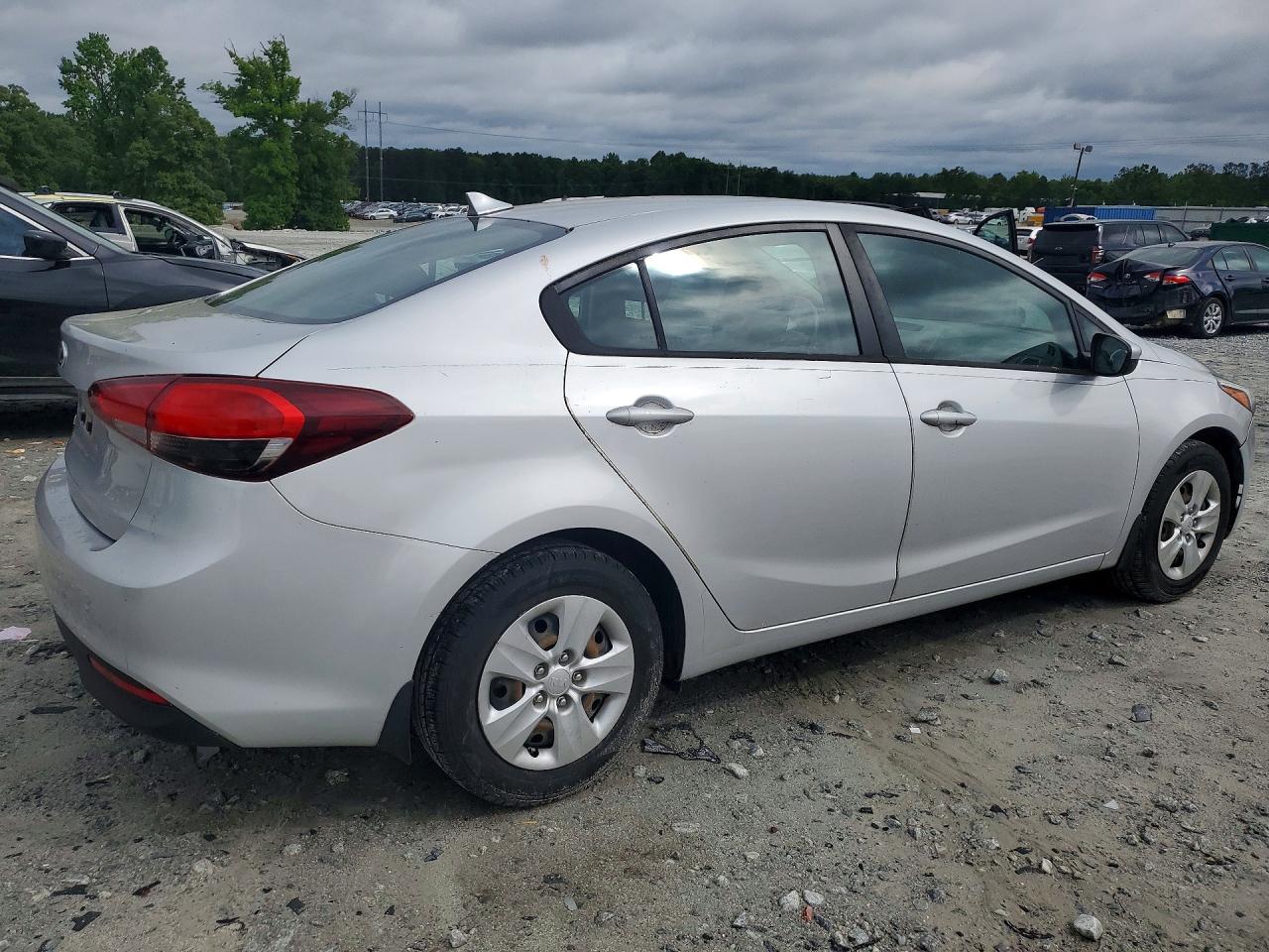 2017 KIA FORTE photo 7