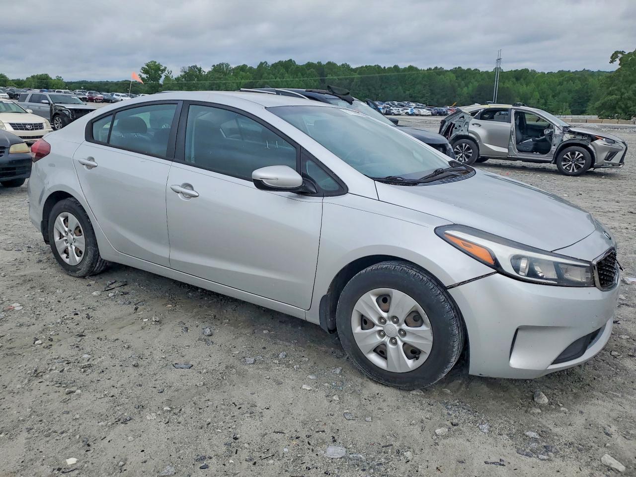 2017 KIA FORTE photo 10