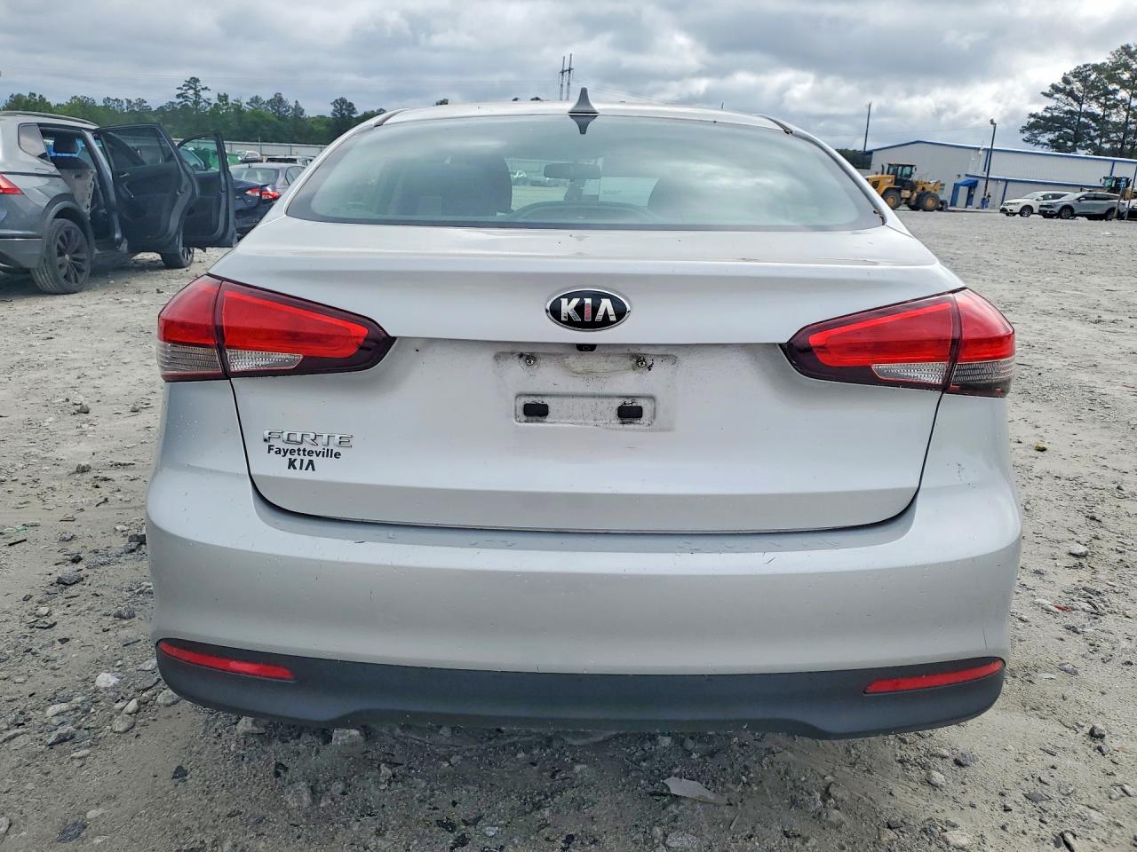 2017 KIA FORTE photo 16