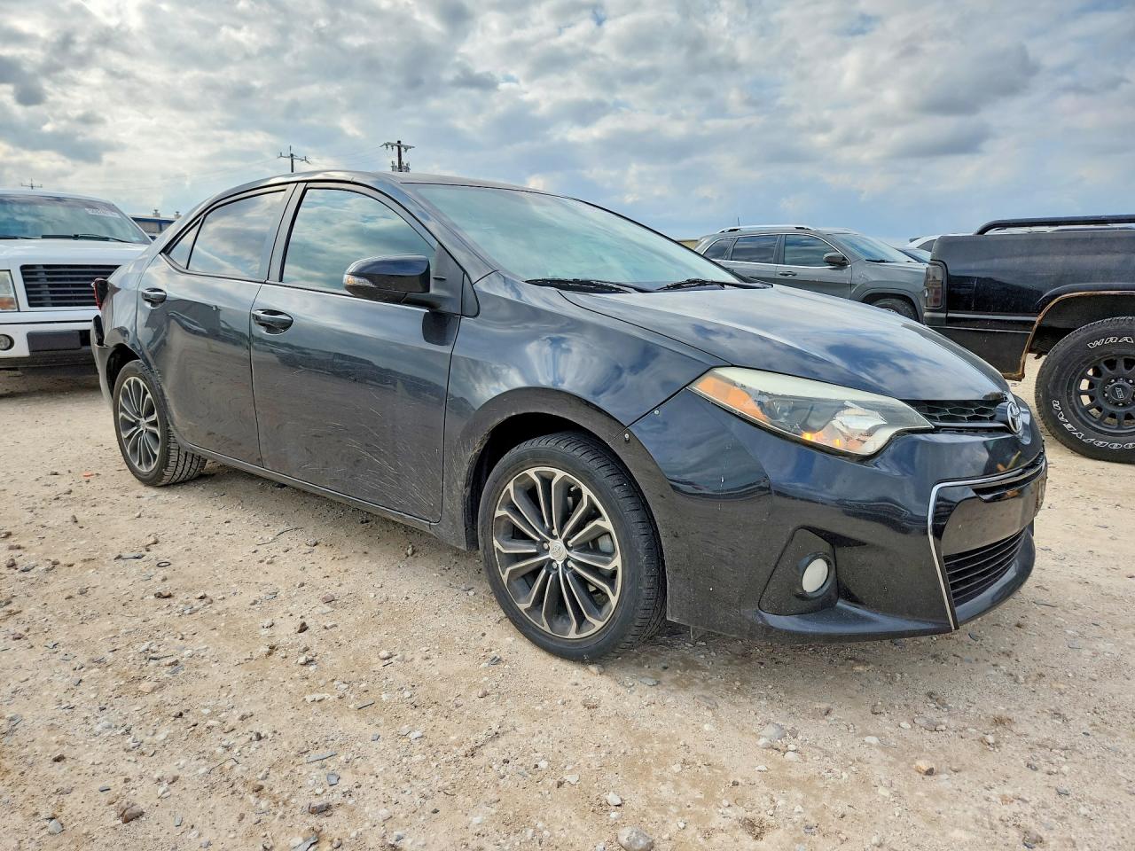 2014 TOYOTA COROLLA S PLUS photo 10