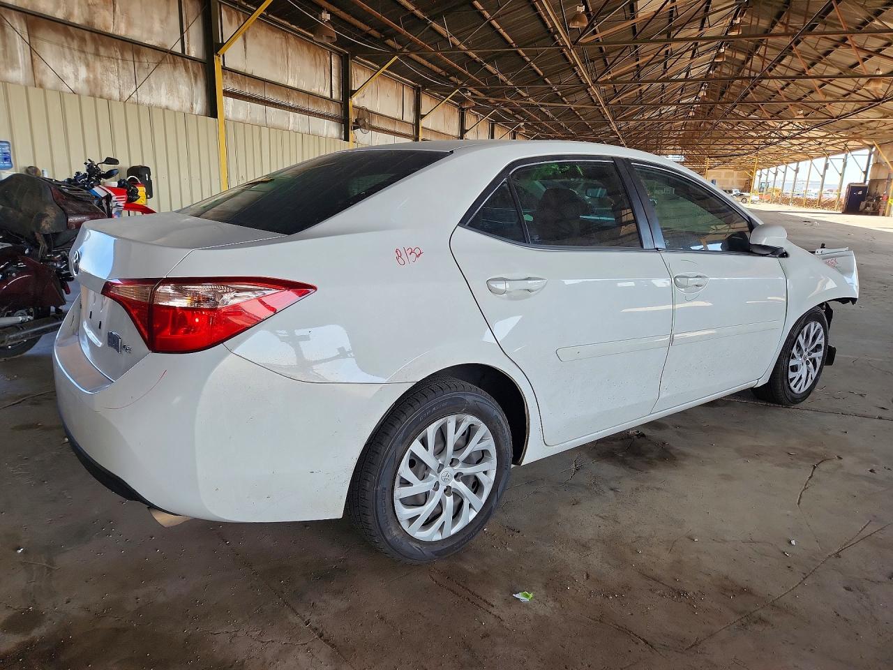 2017 TOYOTA COROLLA LE photo 7