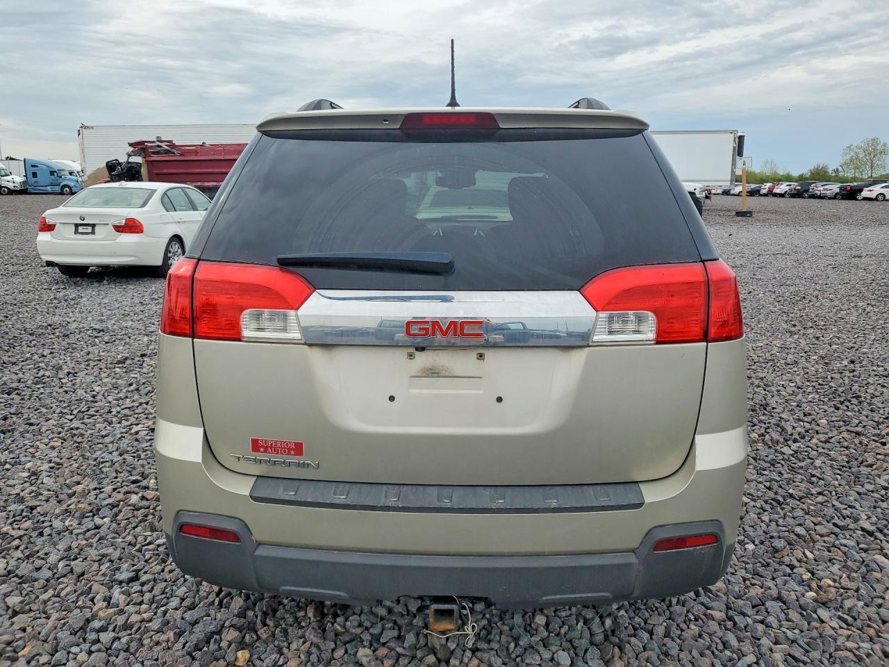 2013 GMC TERRAIN SLE photo 11