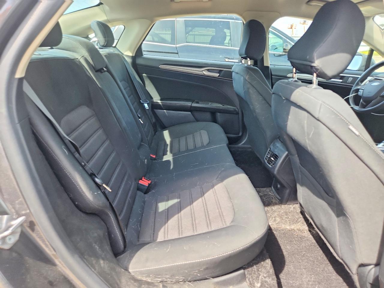 2020 FORD FUSION SE photo 28