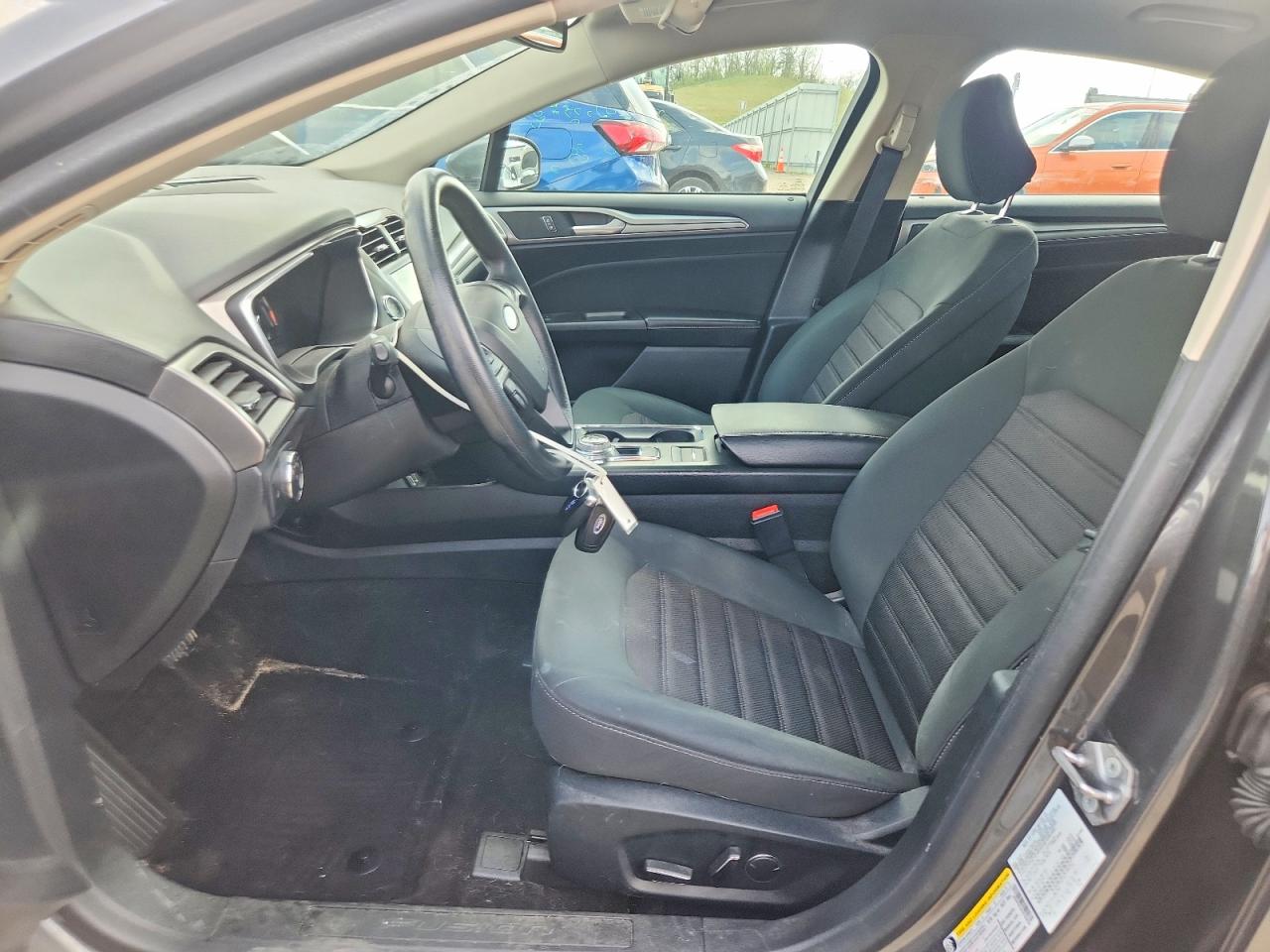 2020 FORD FUSION SE photo 19